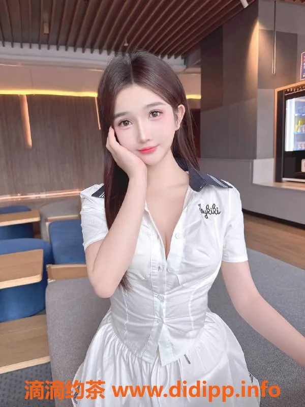 杭州上门服务-杭州新人小酒窝，163cm/48kg，22岁超白模特