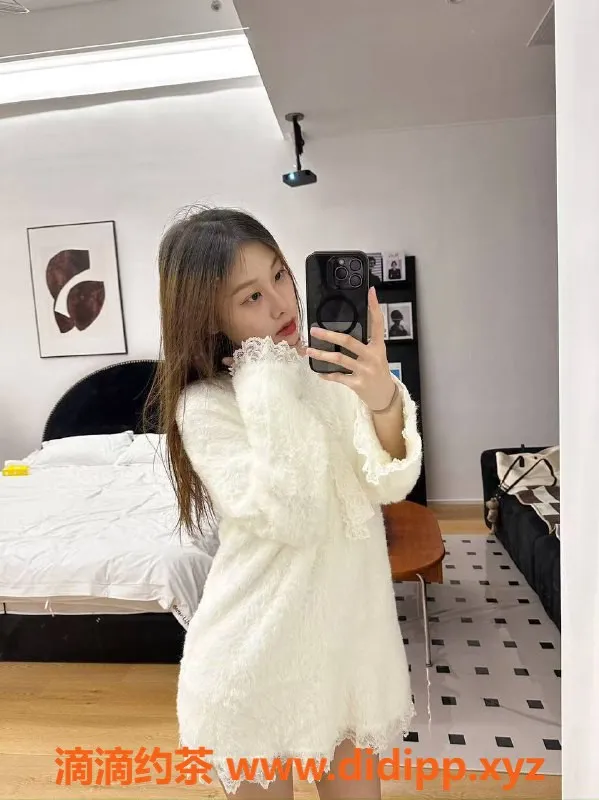 东莞楼凤-南城江怡，700起，性感双飞体验等你来