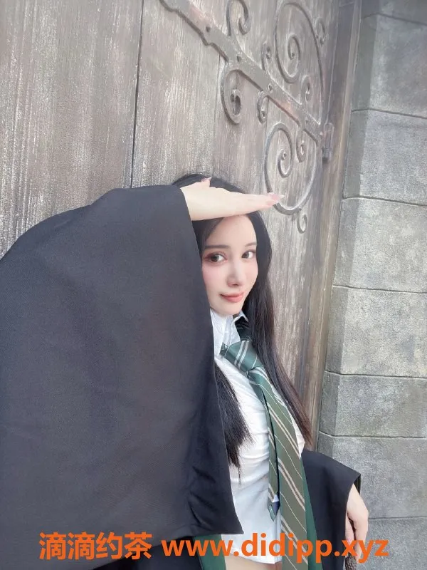 深圳楼凤-南山珊珊老师，1500元无套服务，清纯娇媚