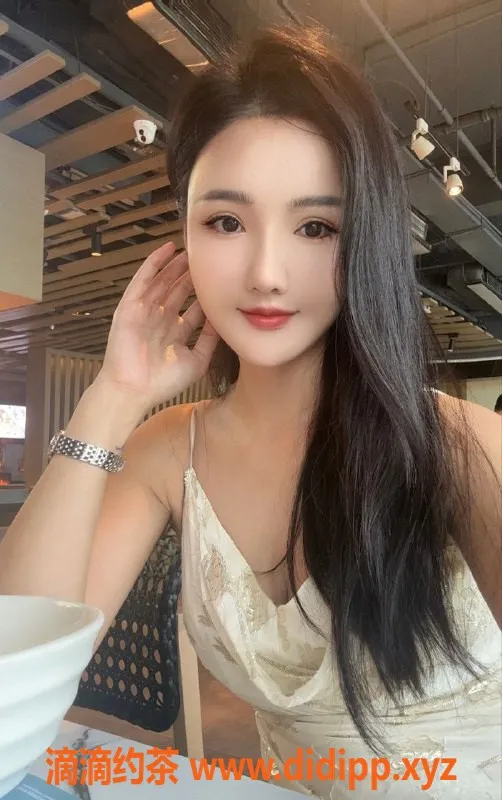 深圳楼凤-龙华叶澜依900起，超值体验等你来！