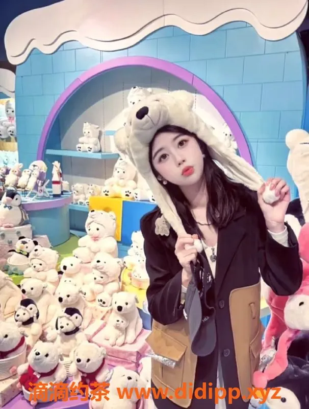 广州楼凤-天河嫩妹豆丁，7P夜课大胸服务等你体验！