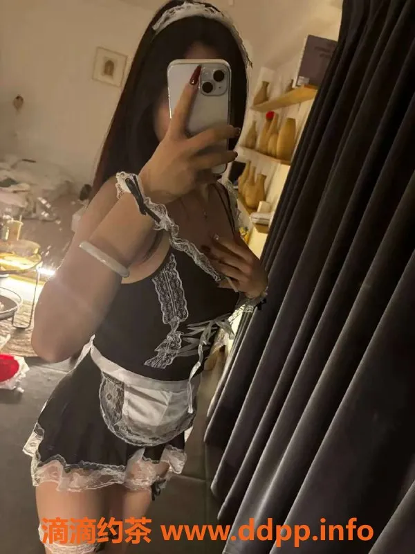 广州楼凤-天河嫩妹雯雯，双飞夜课7P等你来体验