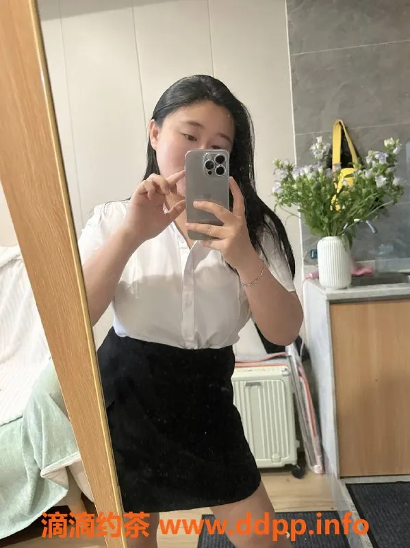 深圳楼凤-龙华区岚岚嫩姐，700元高质量服务等你来体验