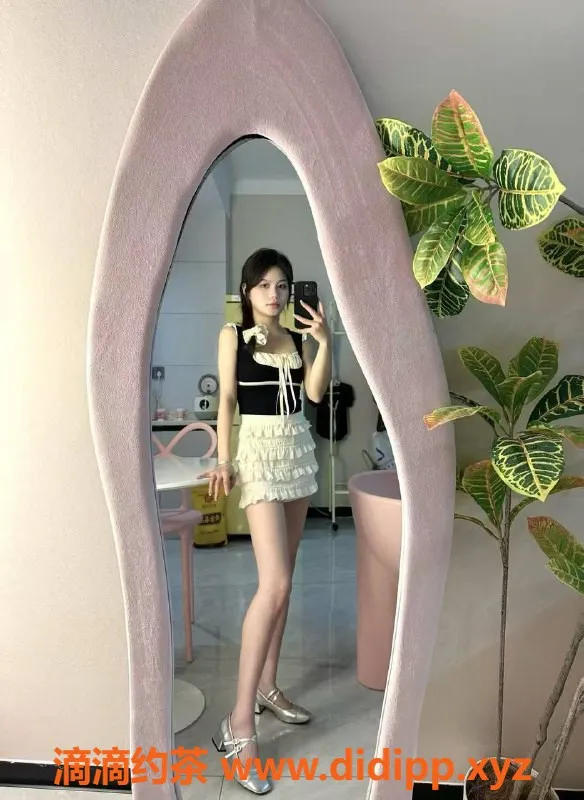 成都楼凤资源信息,成都成华区只只，20岁嫩妹，自聊花费700p/50分钟