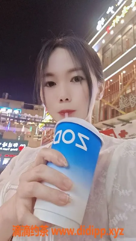 广州楼凤-白云小猫咪，165cm，48kg，超值服务等你来体验！