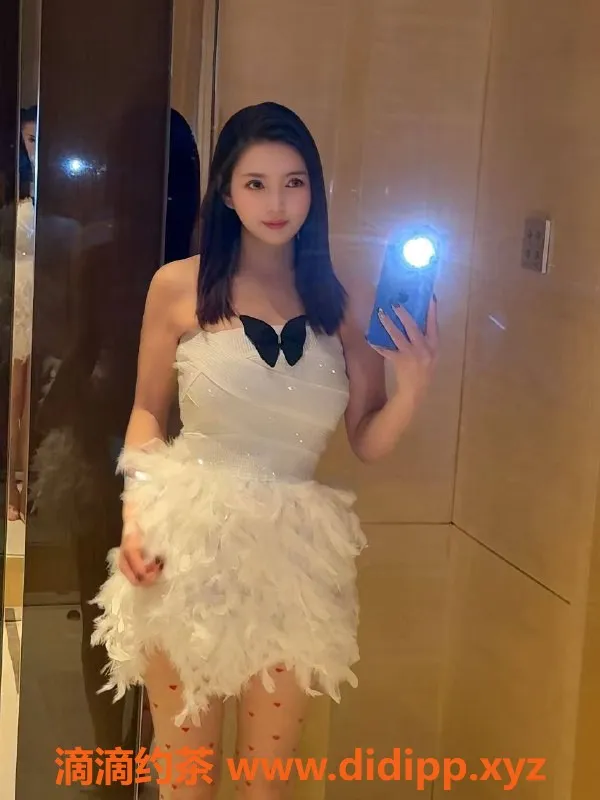 成都楼凤资源信息,华府大道小鹅，165身高，7p享优质服务