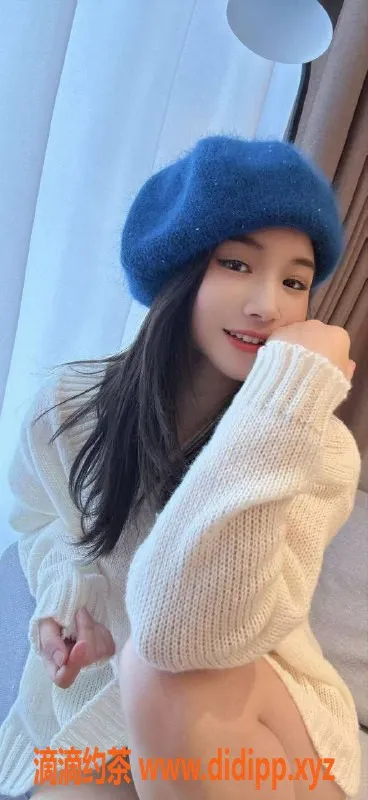 东莞楼凤-南城卡戴珊，25岁165cm小巧美女，4种服务任选