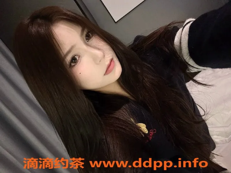 深圳楼凤-龙华区嫩妹小雨，制服服务1200起