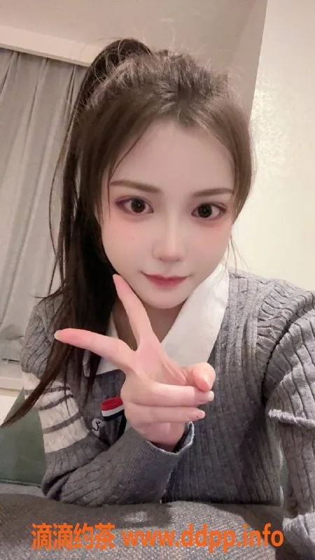 深圳楼凤资源信息,龙华区嫩妹小雨，制服服务1200起