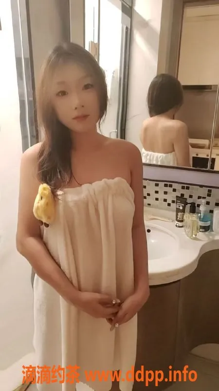 深圳楼凤-深圳宝安超嫩新人文文，18岁36C好服务