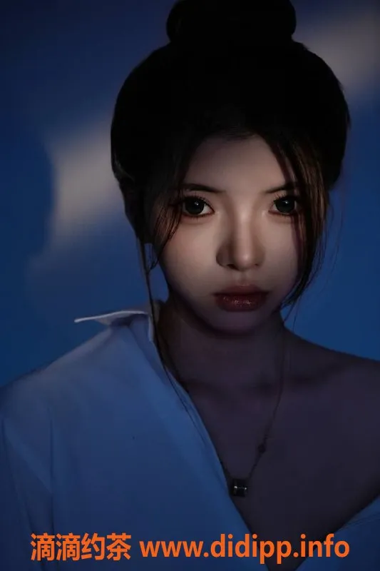 广州楼凤资源信息,天河嫩妹小秋，8P夜课舌吻等你来体验！