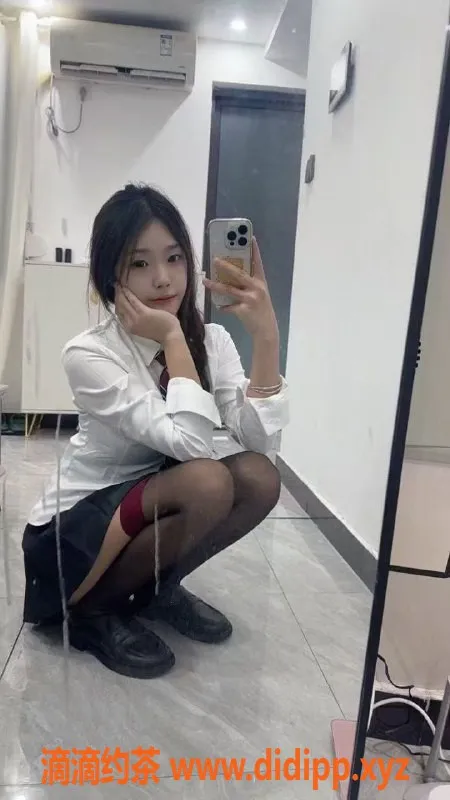 广州楼凤-广佛果果：08后嫩妹，服务价格1300-1900