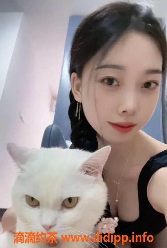 杭州楼凤-余杭萱儿，课费800元，私聊随时OK