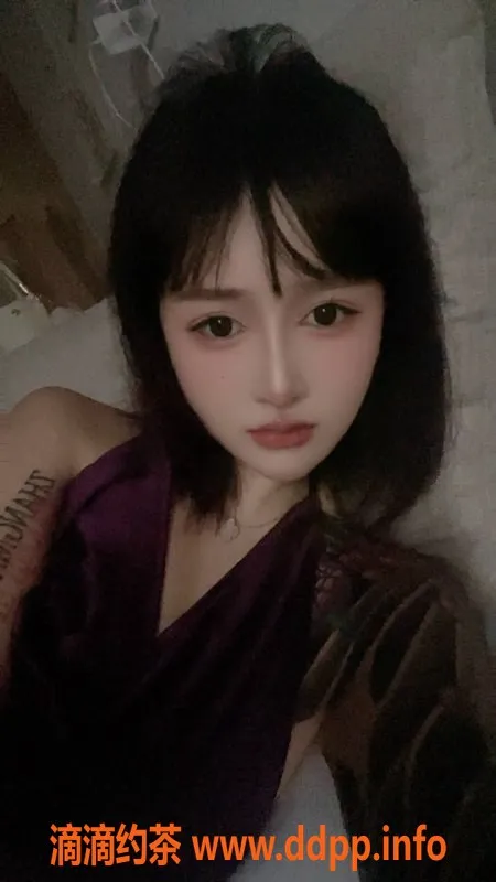 成都楼凤资源信息,成华区22岁短发妹沐童，身高160，600元50分钟