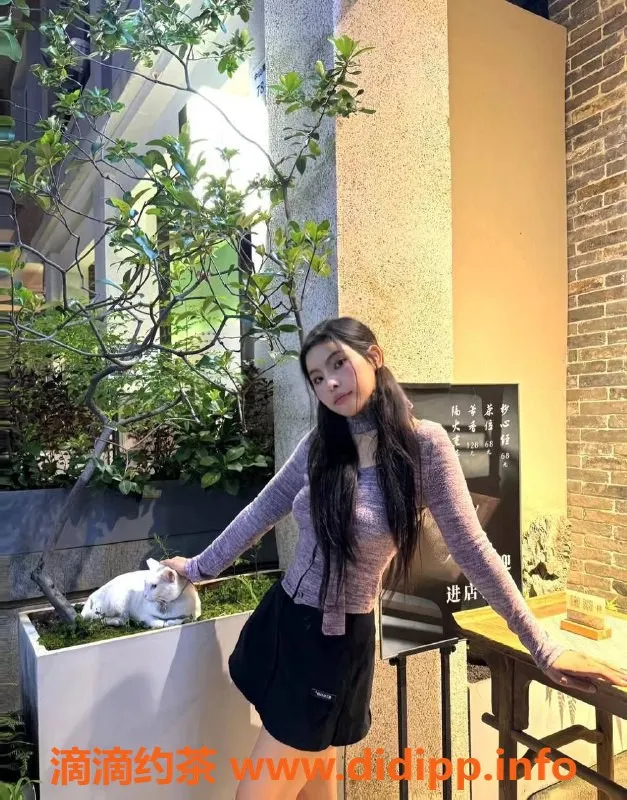 深圳楼凤-南山小柔，02年嫩妹，900元起激情服务