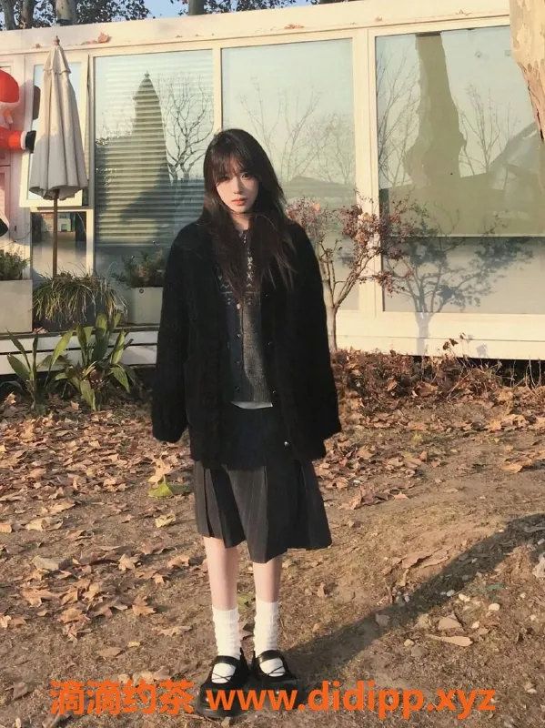 杭州楼凤-小龙女165高46重，大学生兼职外出服务