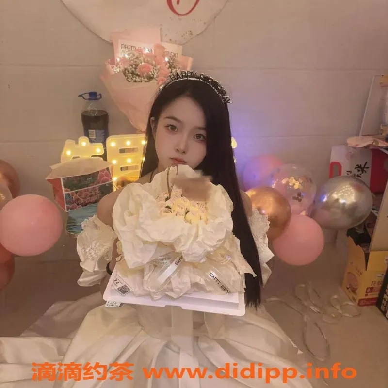 东莞楼凤-东莞柒柒 20岁 155cm 46kg 可口交 服务多样