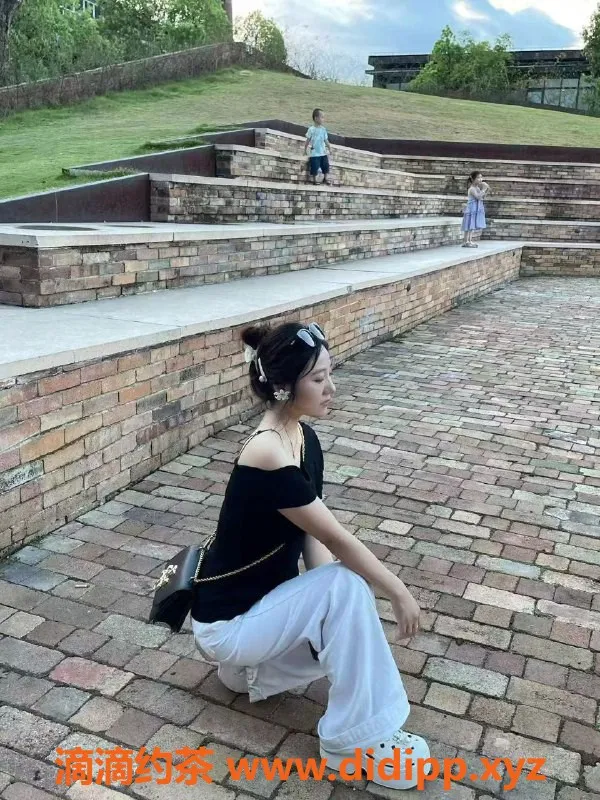 南昌楼凤资源信息,西湖区颖儿，160cm，47kg，27岁，服务多样，超值体验