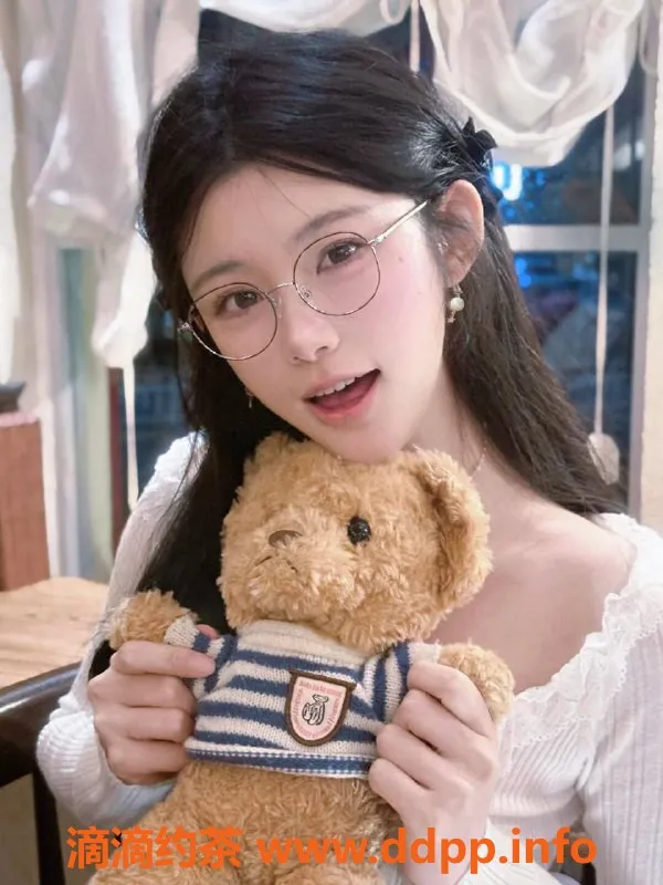 杭州上门服务-杭州上城区小依依，165cm/90斤/34C/21岁