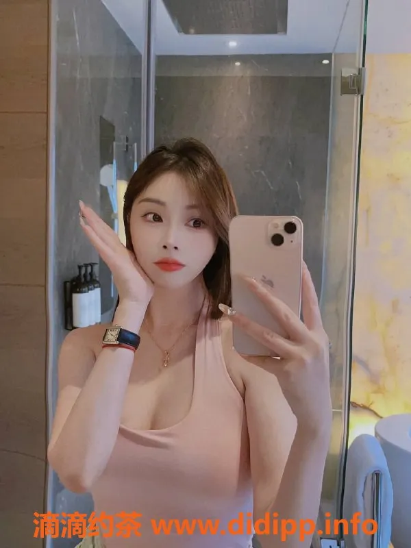 广州楼凤-天河依依，私聊女神，课费800起