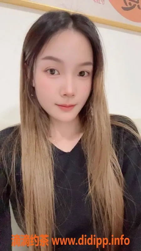 广州楼凤-黄埔菲菲，700元体验少妇洗吹做服务