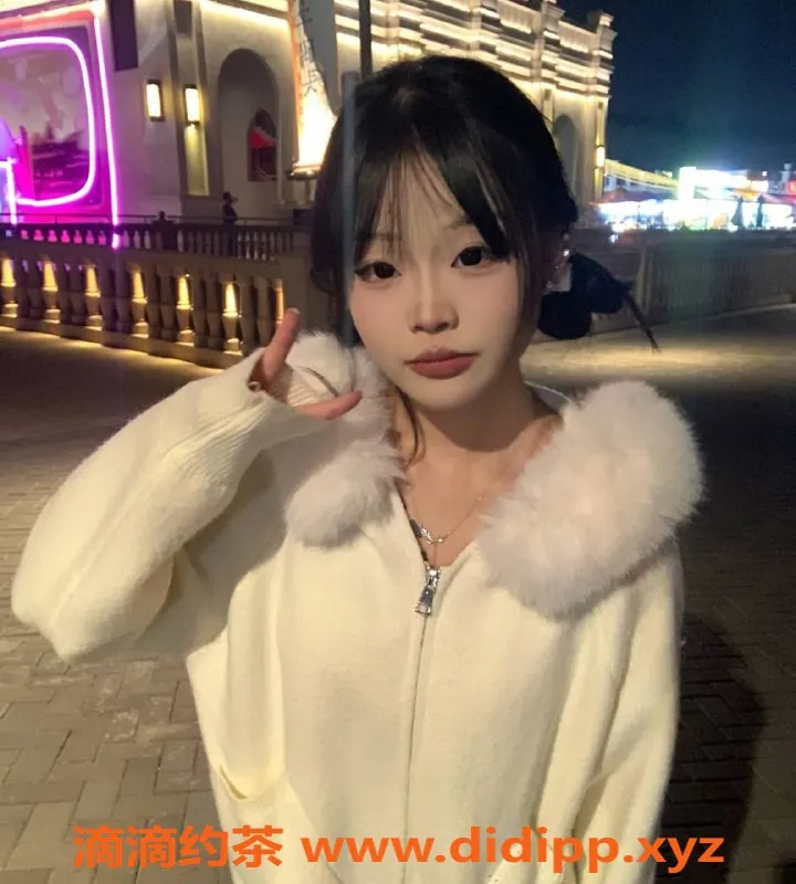 成都楼凤资源信息,成华区19岁甜美妹子，雅致性感，超有料！