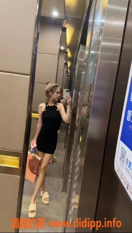 广州楼凤-天河宝宝，800元体验亲密服务