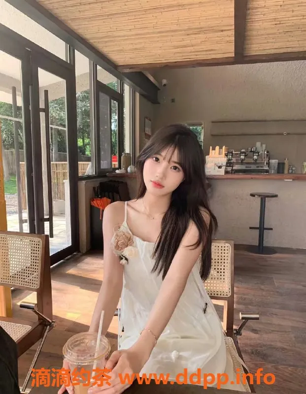 杭州上门服务-拱墅区20岁嫩妹粥粥，165cm仅46kg，15米起约