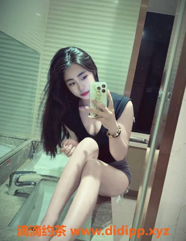 东莞楼凤-大朗舞蹈老师婷宝，18岁160cm，体重90，胸围36B