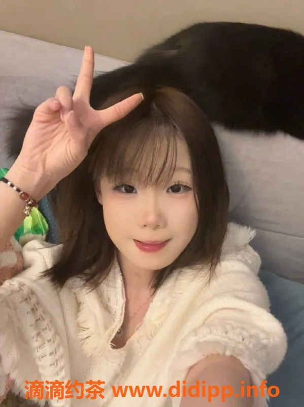 长沙楼凤-岳麓区小叁，嫩妹服务400p，超优体验！