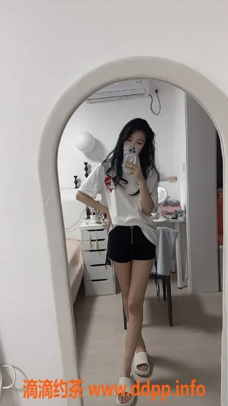 杭州楼凤-拱墅曼玉：颜值超高的御姐，窒息舌吻等你来体验