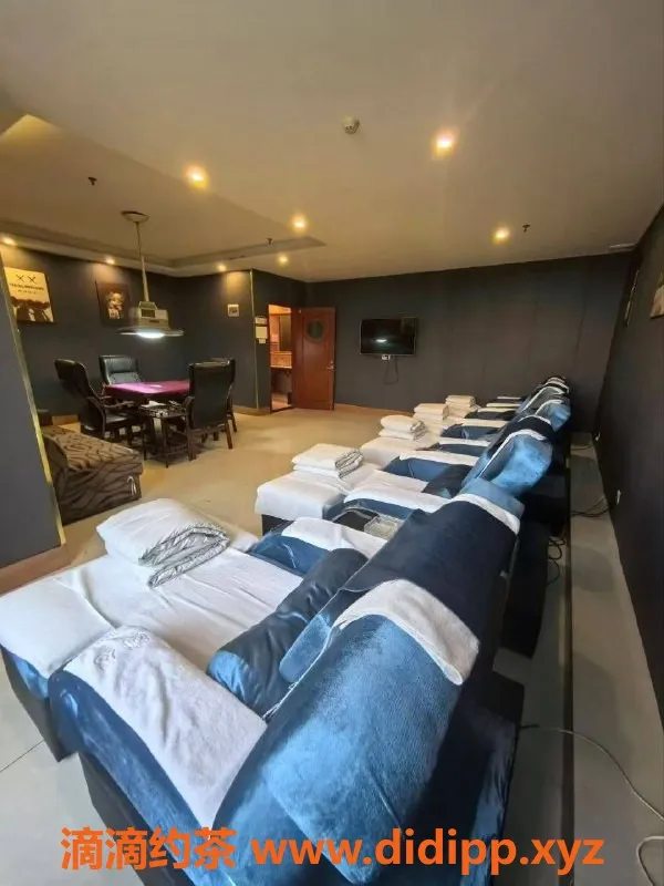 广州楼凤资源信息,广场黄石水汇超A牌服务，双飞任选！