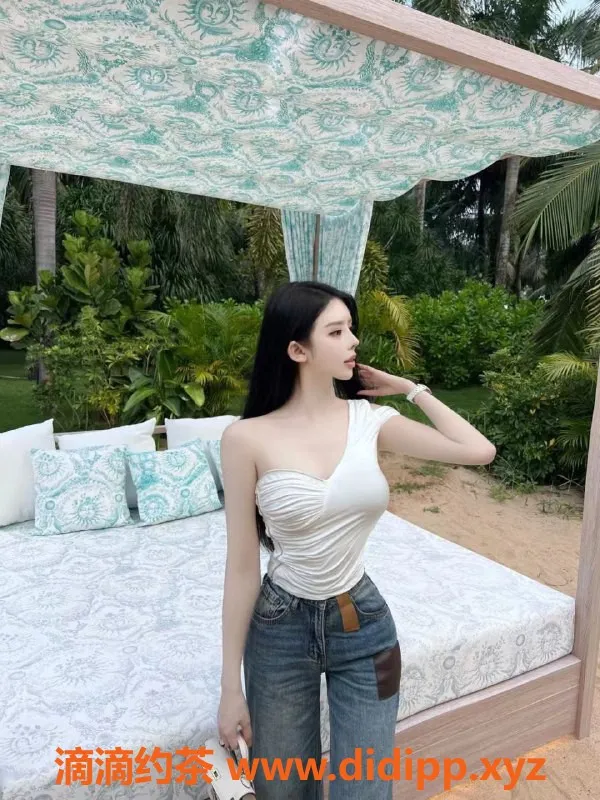 广州楼凤-越秀甜笑笑御姐，10P超值体验！