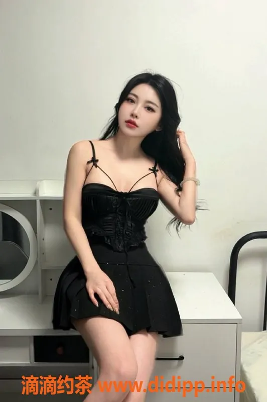 杭州楼凤-杭州Lina💕 00年C罩杯 96斤 800元不限次陪玩