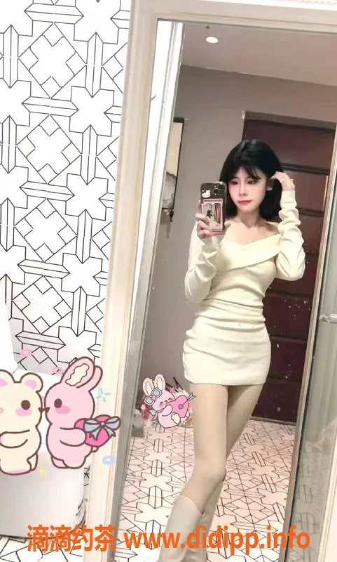 成都楼凤-成华区倩倩18岁女友感服务，身高162cm