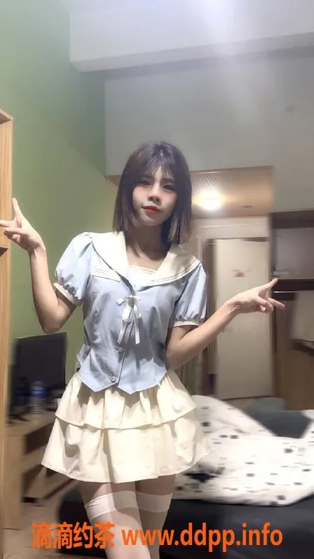 成都楼凤资源信息,成华区倩倩18岁女友感服务，身高162cm