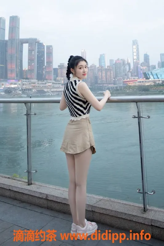 南京楼凤-建邺区潇潇，169身高D杯，亲亲情趣服务