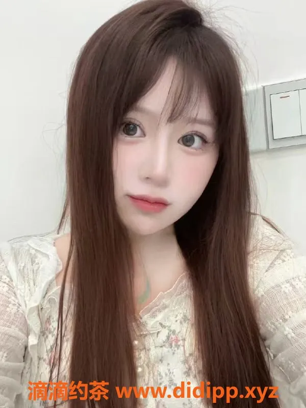 成都楼凤-成都嫩妹菲菲，22岁，胸D，500元50分钟