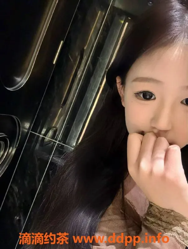 广州楼凤-白云嫩妹珊珊，8P夜课，舌吻超赞！