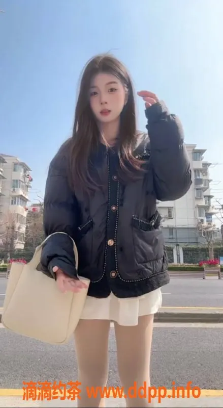 广州楼凤资源信息,白云嫩妹舞舞，8P夜课舌吻体验