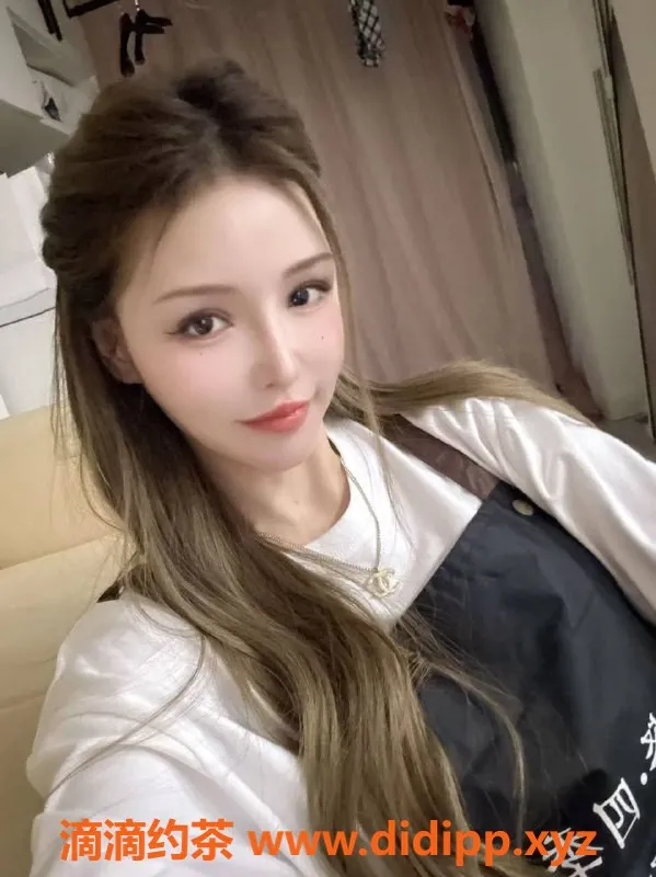 杭州楼凤-余杭御姐Baby，巨乳服务，让你体验不一样的快感！