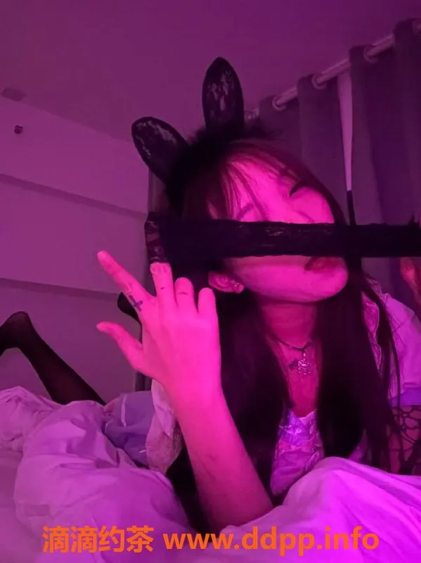 广州楼凤-天河嫩妹小雅，600元1小时预约！