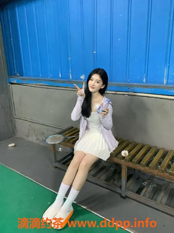 杭州楼凤-20岁佳悦，165cm C杯，超高配合，夜间兼职服务