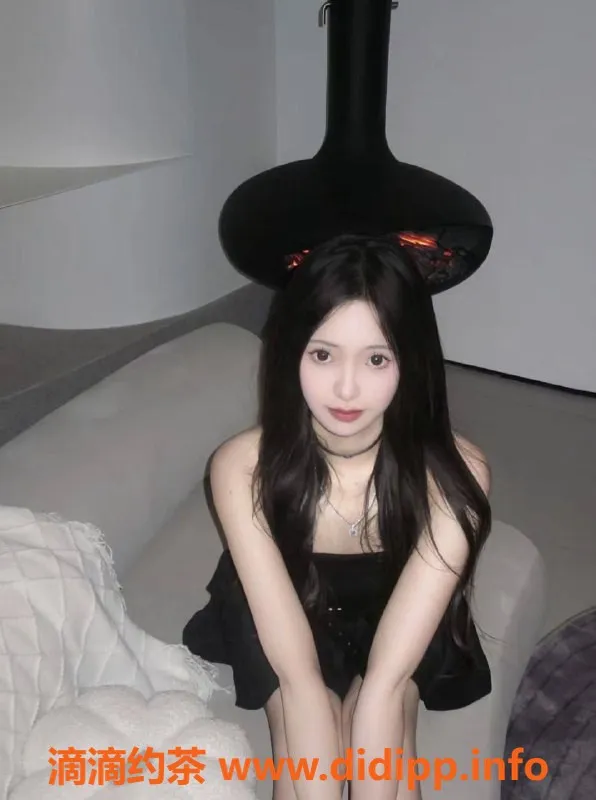 杭州楼凤-上城萌萌 21岁 167cm 34D 完美陪伴