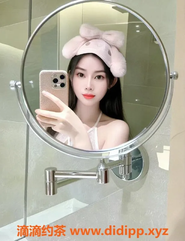 成都楼凤-27岁乐乐，天府二街高评分伴侣，500元/小时