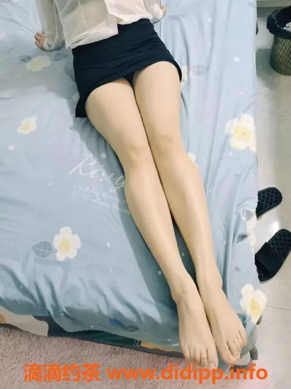 南昌楼凤-青云谱菲菲，27岁163cm C杯，600p全套服务！