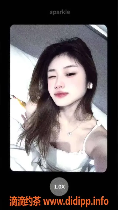 南昌楼凤-小橙子：18岁嫩妹，168CM，1200pp一夜服务