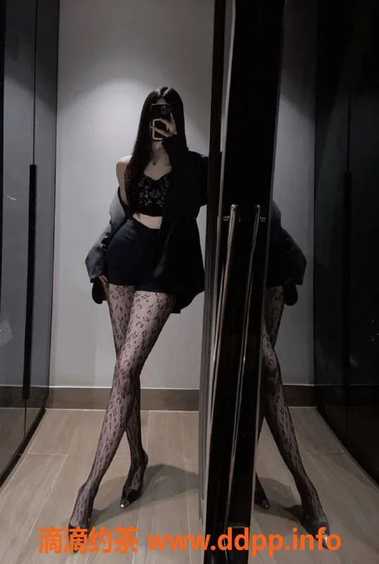 成都楼凤-西西御姐车，市中心7p课时费