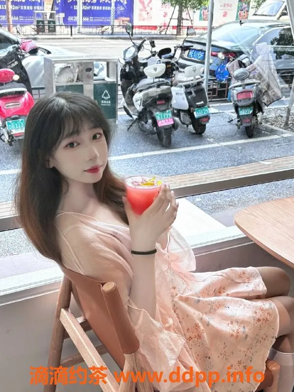 厦门楼凤-小兮兮（思明区）162cm C罩杯，超值体验600元起