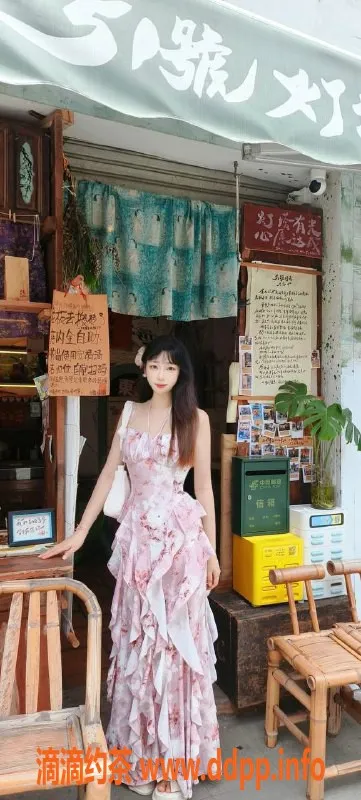 厦门楼凤-小兮兮（思明区）162cm C罩杯，超值体验600元起